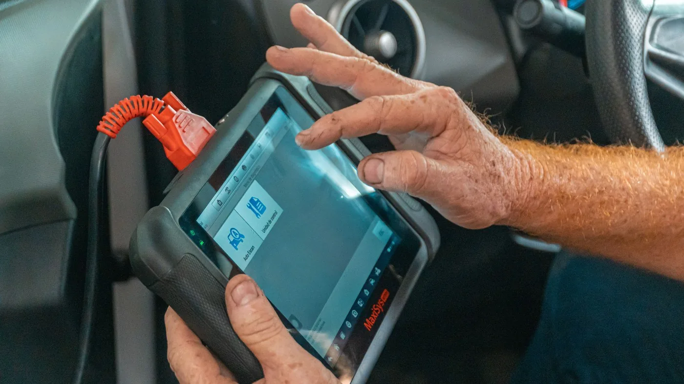 Herramienta de diagnóstico automotriz
